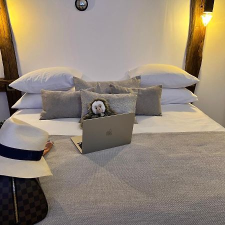 Tamarin & Capucin Suite Balneo Aubagne Buitenkant foto