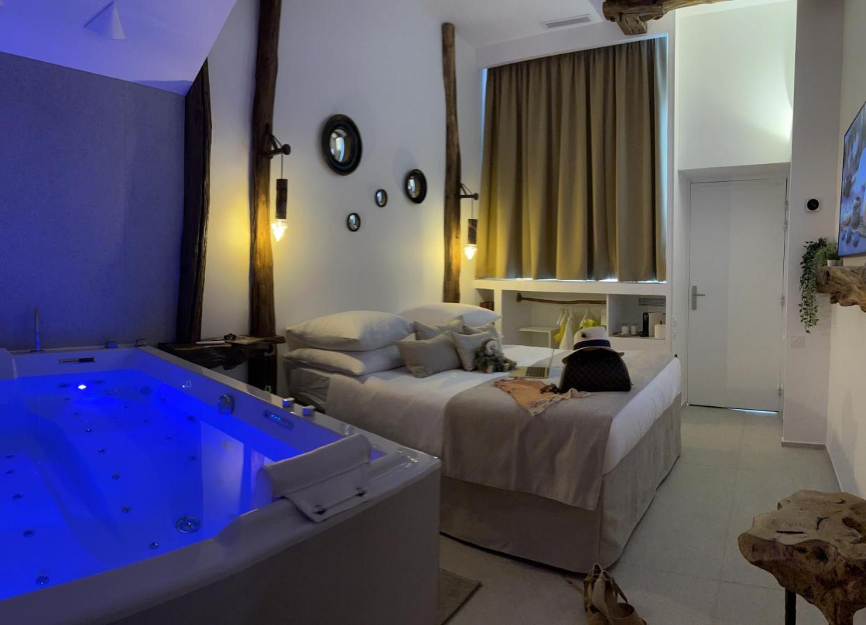 Tamarin & Capucin Suite Balneo Aubagne Buitenkant foto